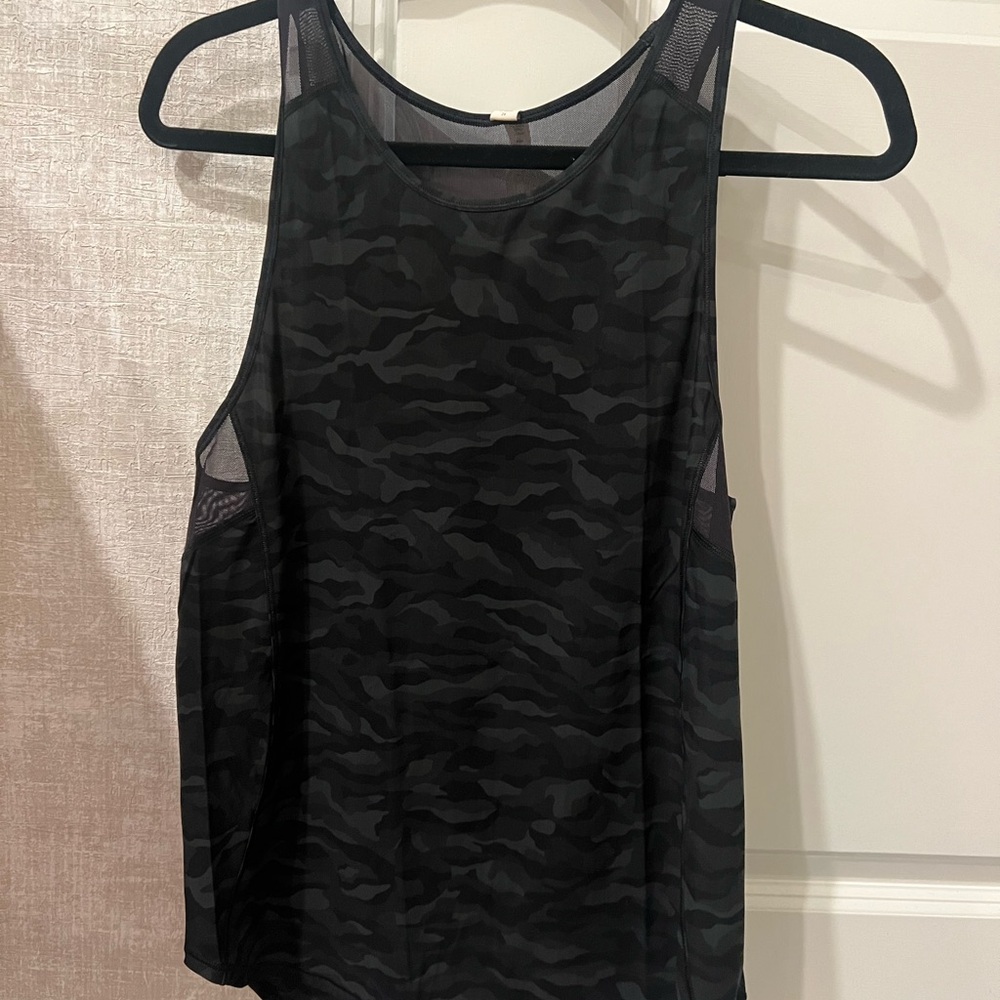 Lululemon Athletica Black and Gray Sleeveless Tank Top